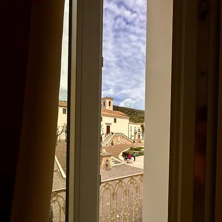 Dimora In Centro לינה וארוחת בוקר 3*