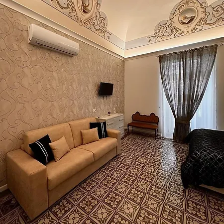 Dimora In Centro לינה וארוחת בוקר